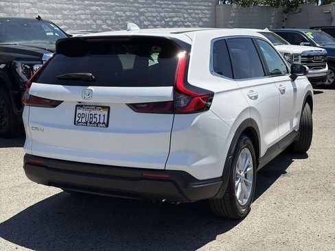 Used 2025 Honda CR-V EX image 5