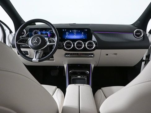 Certified 2026 Mercedes-Benz GLA 250 image 17