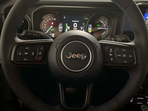Used 2025 Jeep Wrangler Unlimited Rubicon 4xe w/ Safety Group AWD/4WD image 33