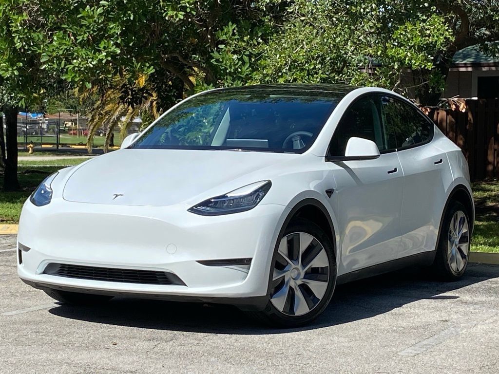 Used 2023 Tesla Model Y Long Range AWD/4WD image 5
