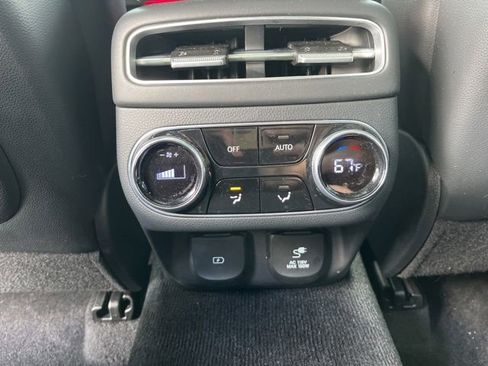 Used 2023 Genesis GV70 2.5T w/ Sport Prestige Package AWD/4WD image 15