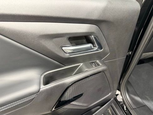 Used 2025 Chevrolet Silverado EV LT image 20