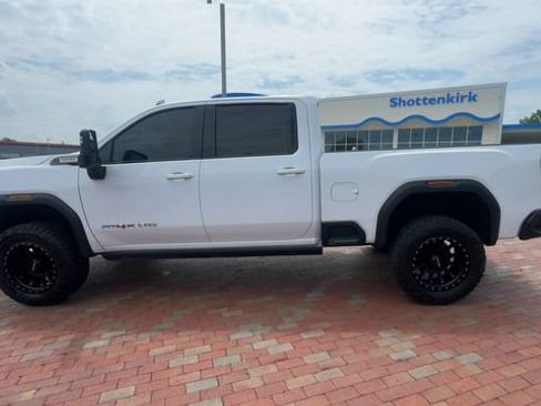 Used 2026 GMC Sierra 2500 AT4X AWD/4WD image 8