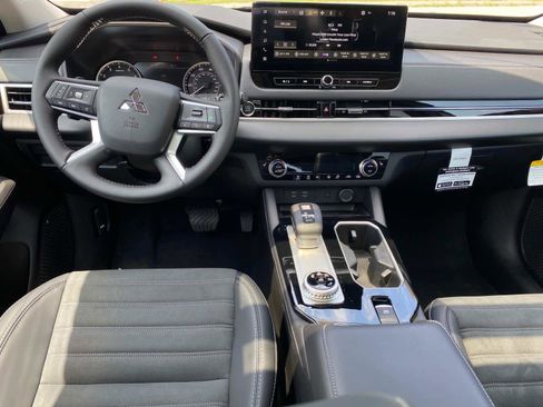 New 2025 Mitsubishi Outlander Trail Edition image 12