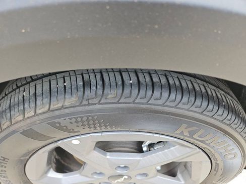 Used 2025 Kia K4 LXS image 26