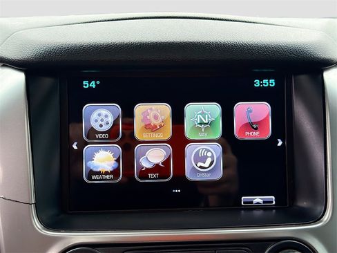 Used 2015 Chevrolet Suburban LT image 16