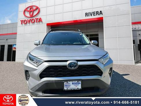 Used 2021 Toyota RAV4 XLE w/ Convenience Package AWD/4WD image 10