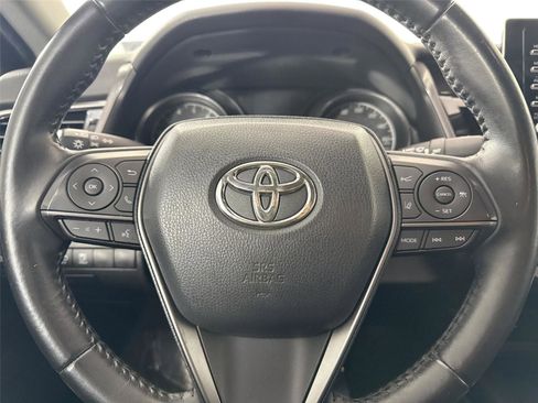 Used 2021 Toyota Camry SE FWD image 15