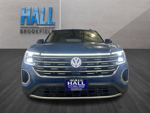 Certified 2025 Volkswagen Atlas SEL image 9