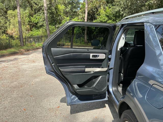 Used 2021 Ford Explorer Limited w/ Hybrid Equipment Group 310A RWD image 12