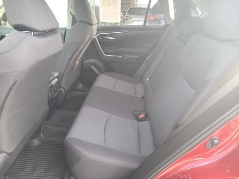 Used 2019 Toyota RAV4 XLE image 13