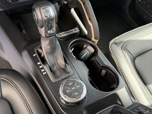 New 2026 Ford Bronco Badlands image 21