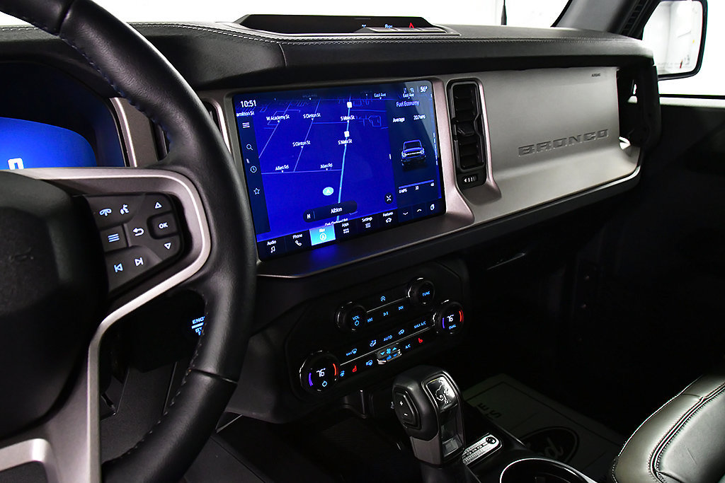 Used 2025 Ford Bronco Outer Banks AWD/4WD image 19