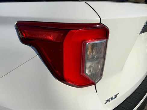 Used 2020 Ford Explorer XLT RWD image 26