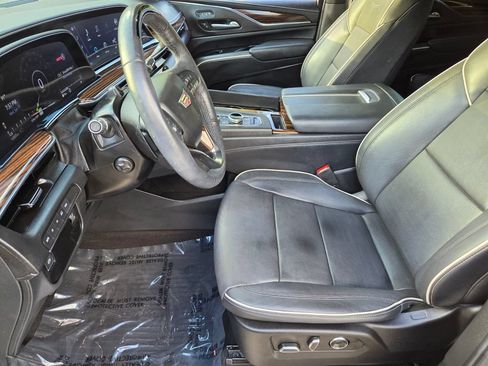 Used 2023 Cadillac Escalade Premium Luxury AWD/4WD image 11