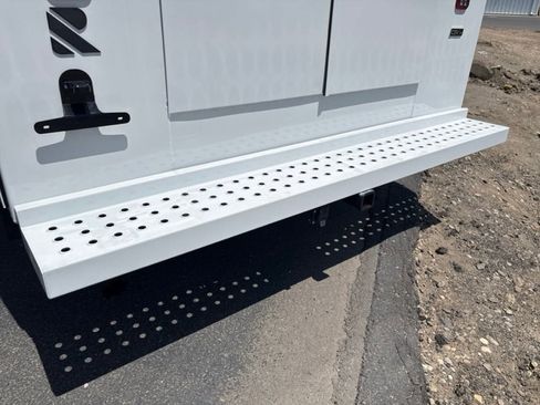 New 2025 Chevrolet Express 3500 w/ Power Convenience Package image 31