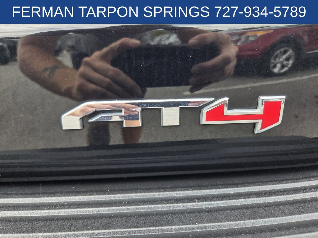 Used 2022 GMC Yukon XL AT4 w/ Technology Package AWD/4WD image 17