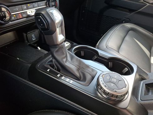 Certified 2025 Ford Bronco Outer Banks image 14