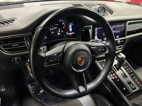 Used 2023 Porsche Macan Turbo AWD/4WD image 9
