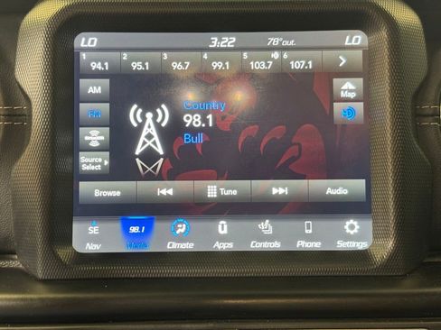Used 2020 Jeep Gladiator Overland AWD/4WD image 39