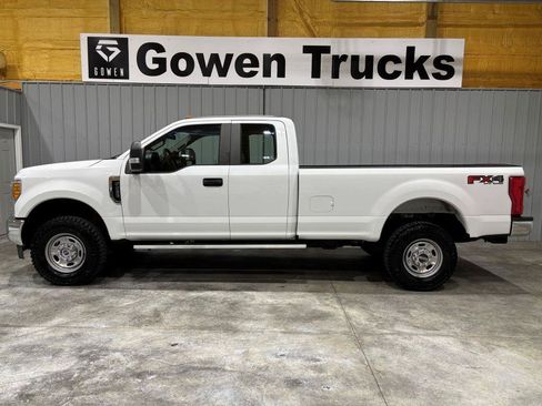 Used 2017 Ford F250 XL w/ Power Equipment Group AWD/4WD image 2
