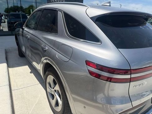 Used 2026 Genesis GV70 2.5T Advanced AWD/4WD image 3