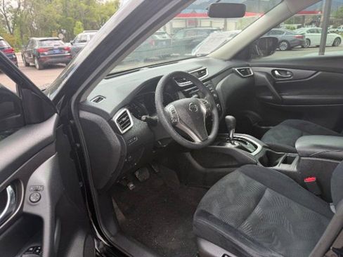 Used 2016 Nissan Rogue S FWD image 17