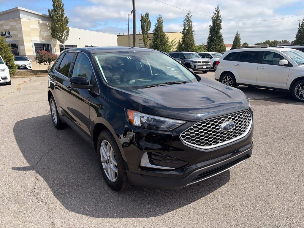 Used 2023 Ford Edge SEL AWD/4WD image 8