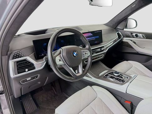 Used 2023 BMW X7 xDrive40i w/ Executive Package AWD/4WD image 9