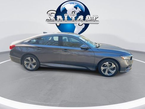 Used 2019 Honda Accord EX image 10