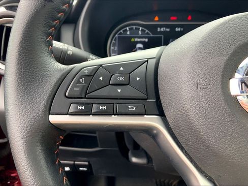 Used 2020 Nissan Kicks SR w/ SR Premium Package FWD image 24