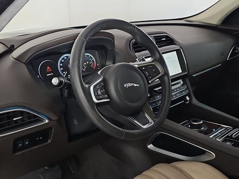 Used 2018 Jaguar F-PACE Portfolio AWD/4WD image 16