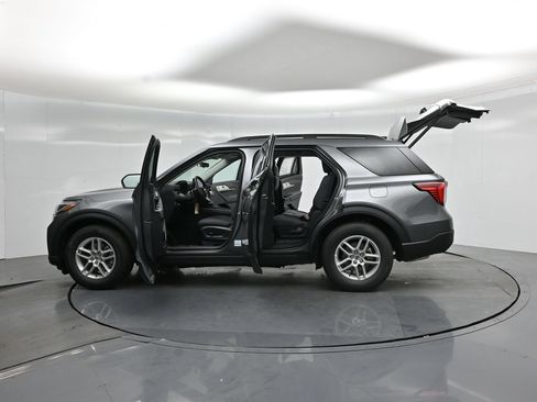 New 2026 Ford Explorer Active RWD image 34