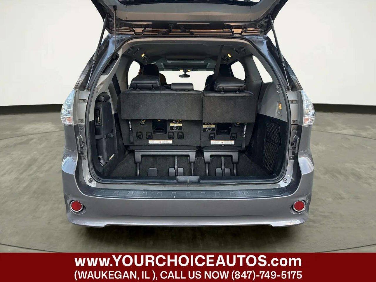 Used 2015 Toyota Sienna SE Premium FWD image 13