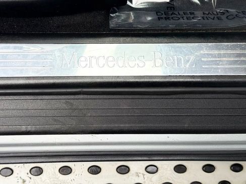 Used 2010 Mercedes-Benz GL 550 4MATIC image 44