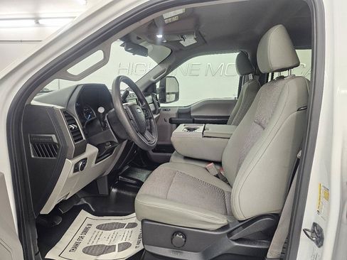 Used 2019 Ford F350 XL w/ STX Appearance Package RWD image 8