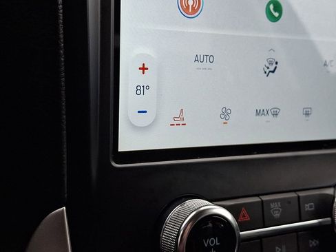 Certified 2023 Ford Edge SEL image 24