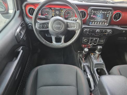 Used 2018 Jeep Wrangler Unlimited Rubicon AWD/4WD image 11