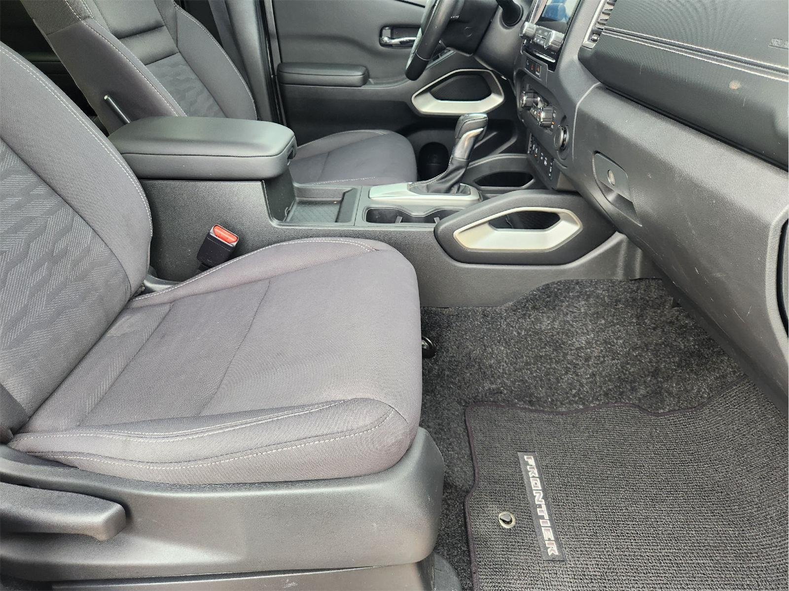Used 2024 Nissan Frontier SV w/ SV Convenience Package RWD image 14