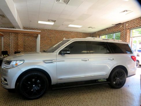 Used 2019 Lincoln Navigator Reserve w/ Cargo Package image 81