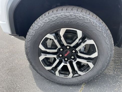 New 2026 GMC Canyon AT4 w/ Nightfall Essentials Package AWD/4WD image 10