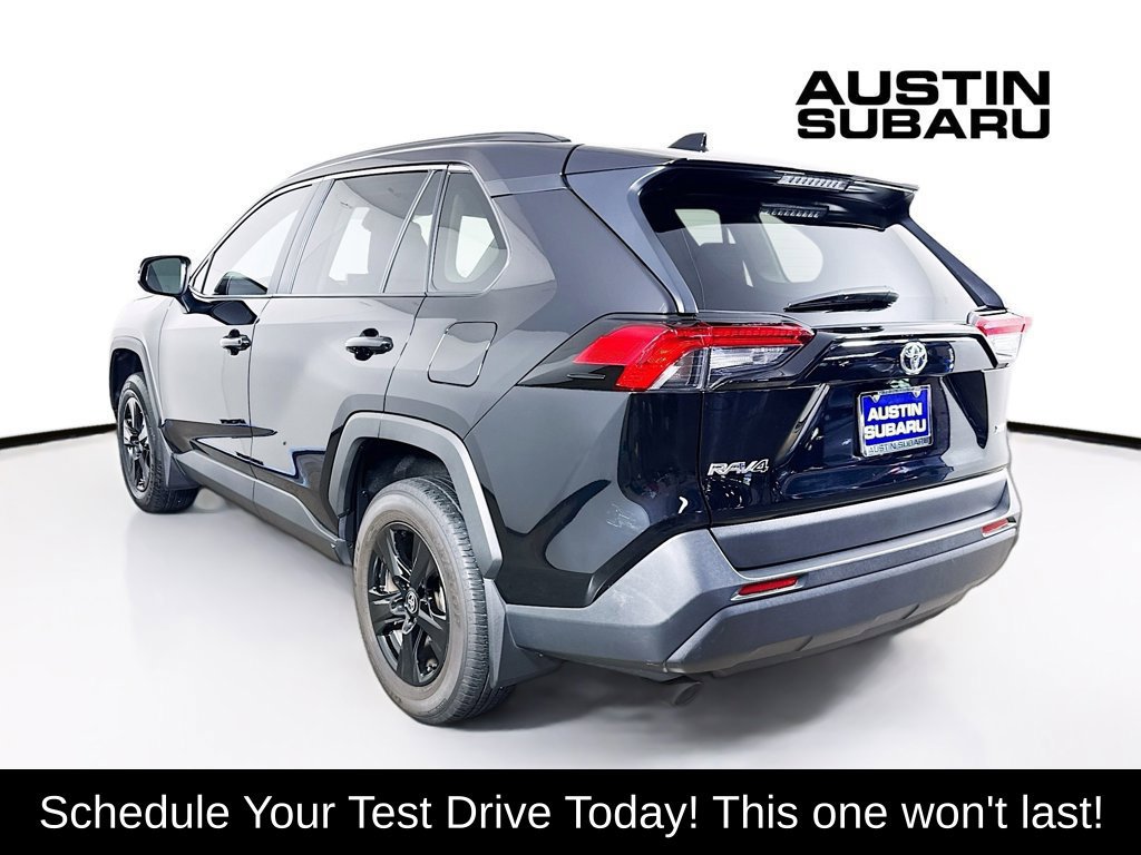 Used 2025 Toyota RAV4 XLE FWD image 5