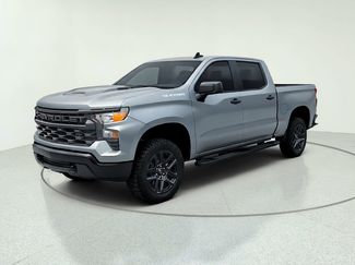 Used 2025 Chevrolet Silverado 1500 Custom Trail Boss w/ Dark Appearance Package AWD/4WD video 2