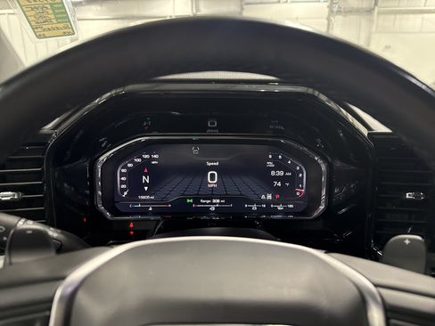 Used 2025 GMC Sierra 1500 Elevation AWD/4WD image 9