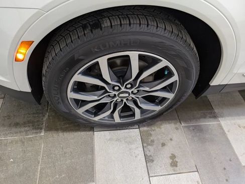Used 2021 Cadillac XT5 Sportv w/ LPO, Floor Liner Package AWD/4WD image 7