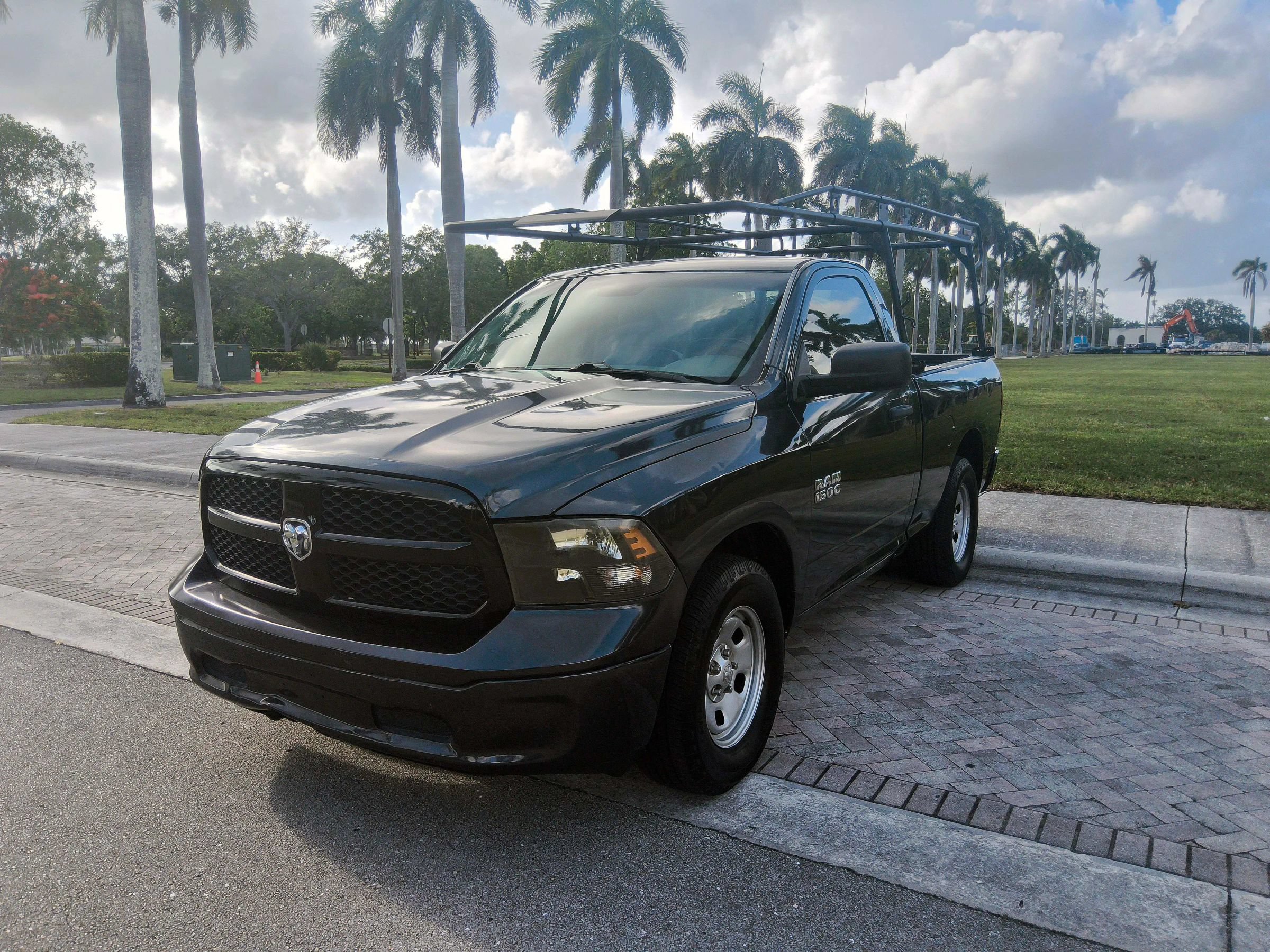 Used 2017 RAM 1500 Tradesman RWD image 3