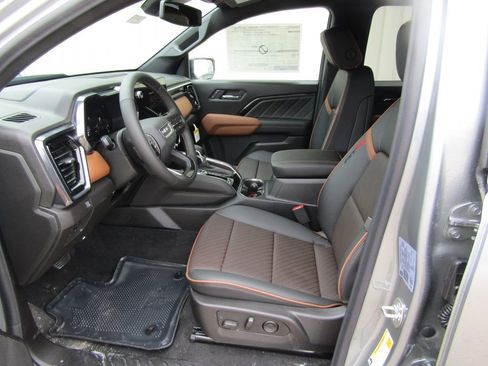 New 2026 GMC Canyon AT4 w/ AT4 Premium Package AWD/4WD image 26
