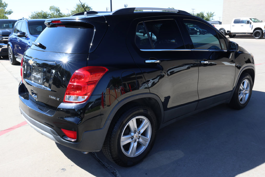 Used 2019 Chevrolet Trax LT w/ LT Convenience Package FWD image 5