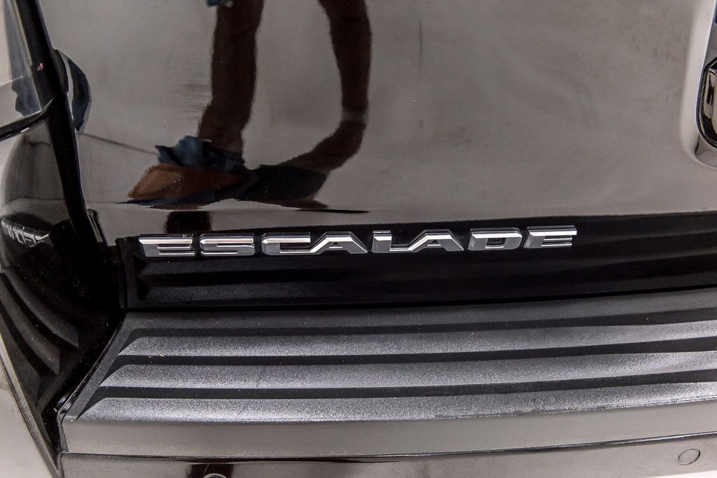 Used 2019 Cadillac Escalade Premium Luxury RWD image 5