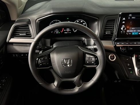 Used 2025 Honda Odyssey EX-L image 14